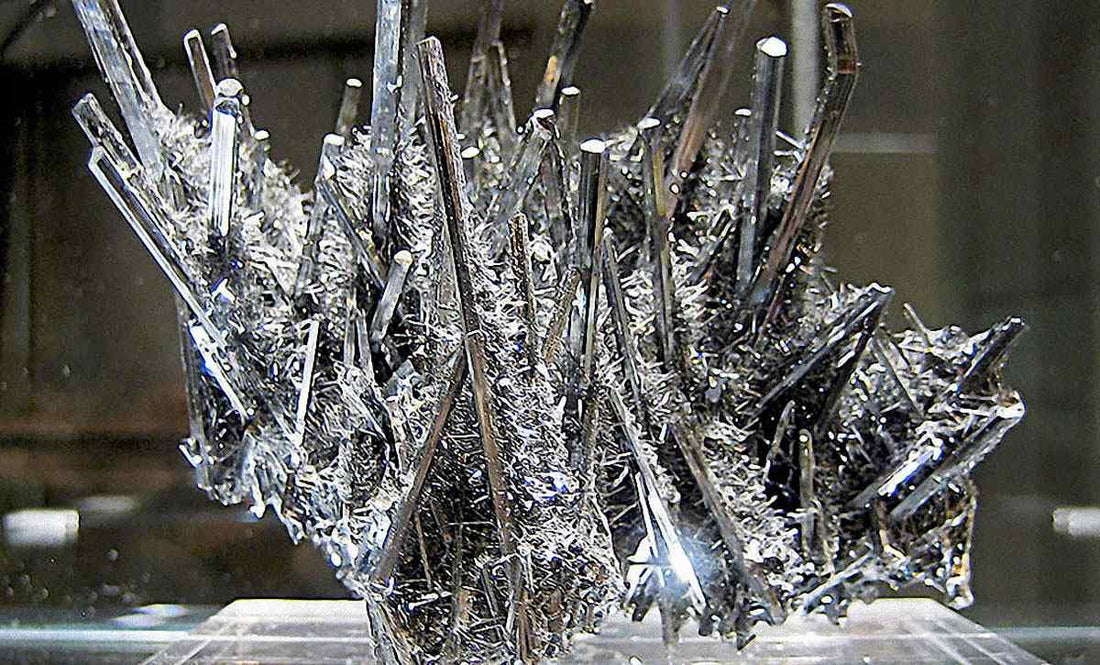 The Glass of Antimony: Operative and Alchemical Considerations - Fontana Editore